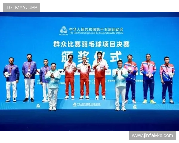 广州 “基哥照哥”:百年球龄拼下全运会群众羽毛球首金 广州 “基哥照哥”:百年球龄拼下全运会群众羽毛球首金